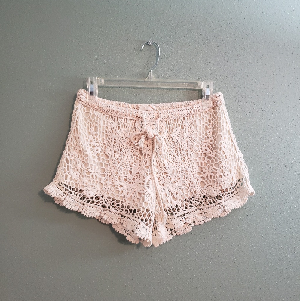F21 Boho Crochet shorts